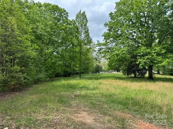 363 Shasta Ln, Lenoir, NC 28645