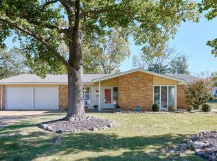 103 Calico Ln, Ballwin, MO 63011