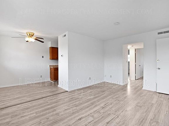 4th image of 3409 Prestwood Dr #5