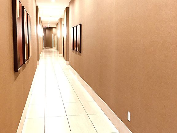 3rd image of 275 Yorkland Rd #1707