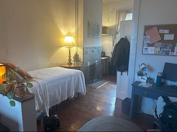 3rd image of 14 University Cir #10