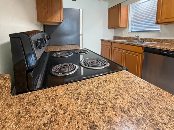 8115 Sanderson Ln, Texarkana, AR 71854