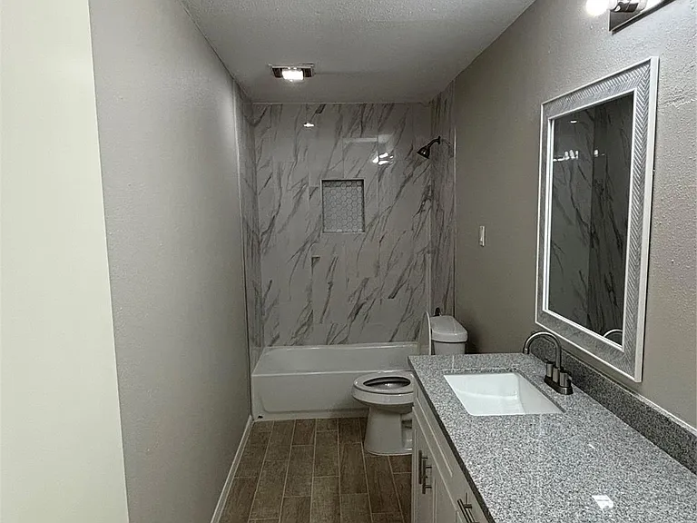 26019 Leafywood Dr — Photo 13