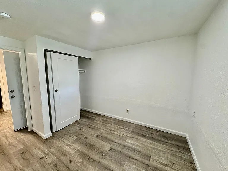 Sturgus Tri-plex — Photo 3
