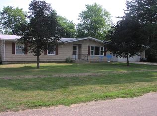 108 Maple St, Neponset, IL 61345