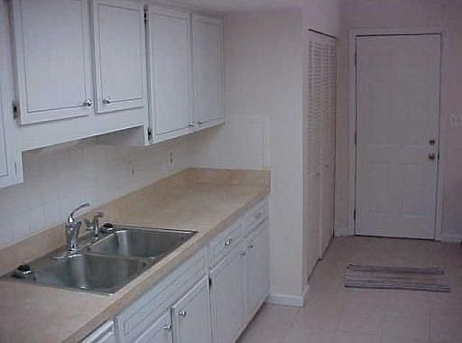3rd image of 1601 43rd St N APT 102