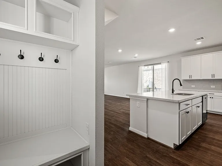 2904 Harvester Ln — Photo 10
