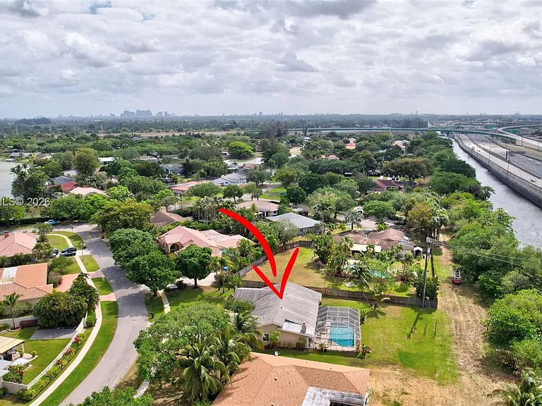 5320 SW 21st Ct — Photo 47