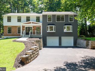11927 Appling Valley Rd, Fairfax, VA 22030