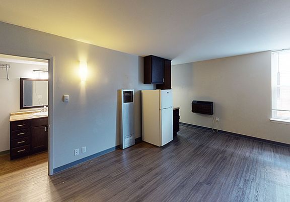 2nd image of 1040 E Knapp St APT 303