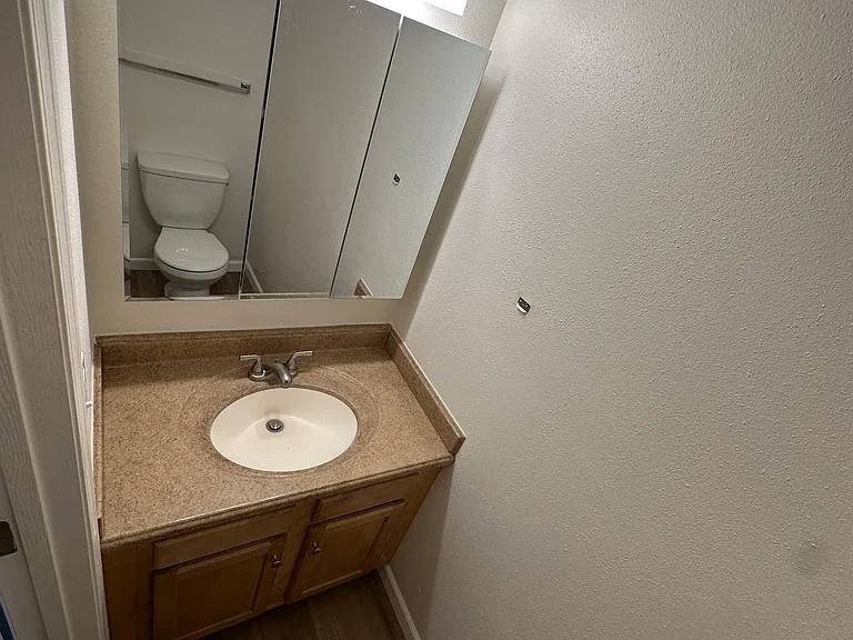 555 Winnie Way #555 — Photo 6