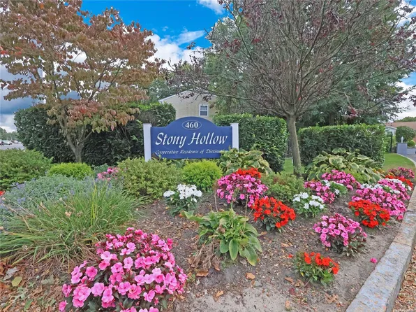 460 Old Town Road #9H, Port Jefferson Station, NY 11776