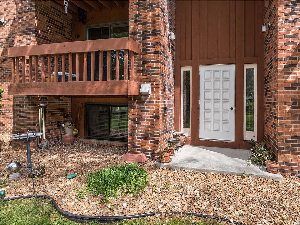 1st image of 801 Lancashire Dr APT 4