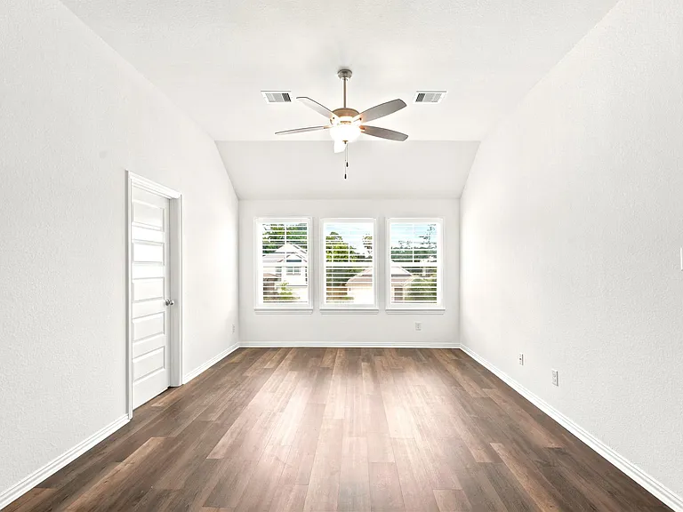 1202 Vilamoura Ct — Photo 33