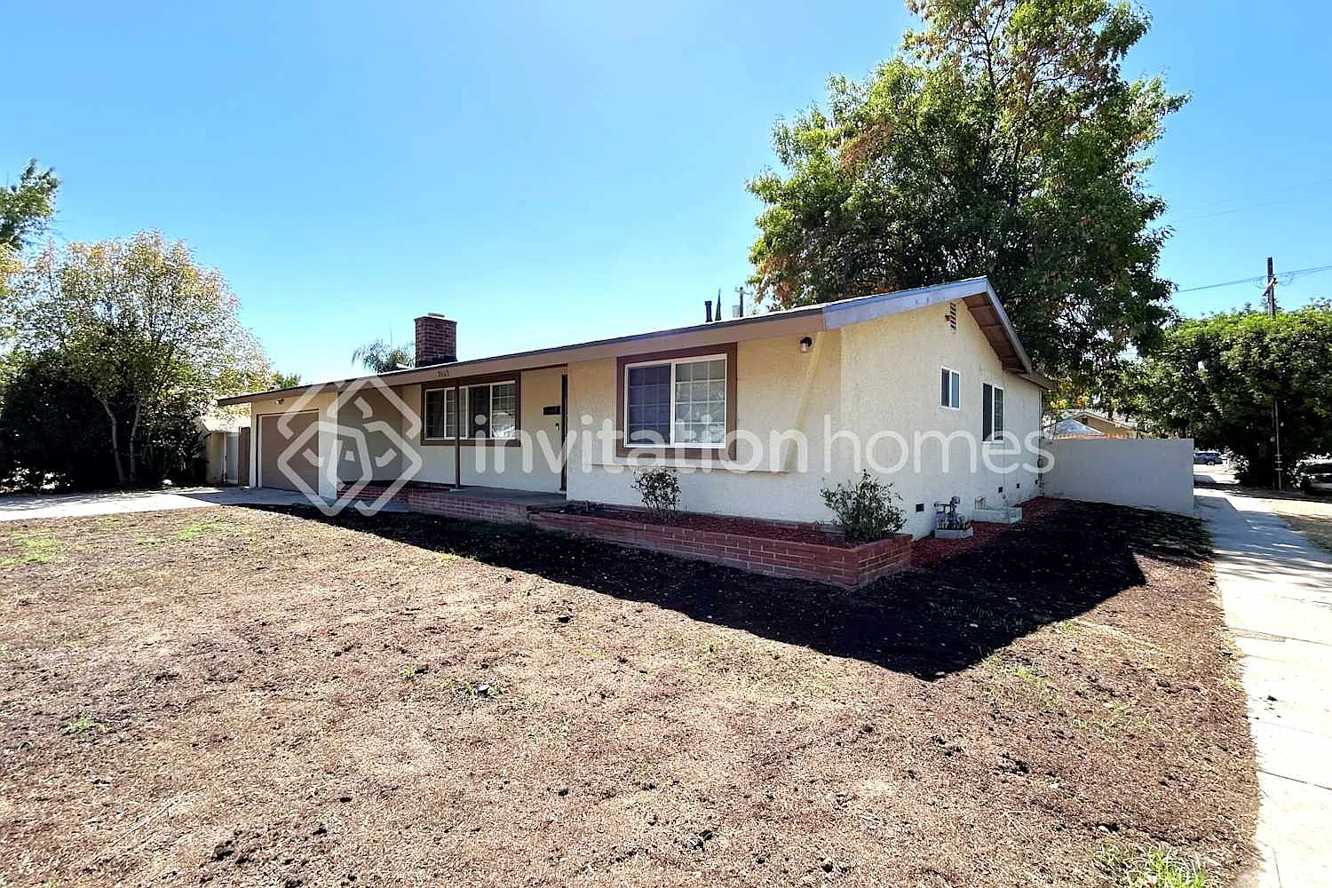 8465 Vassar Ave Canoga Park, CA 91304 — Photo 1