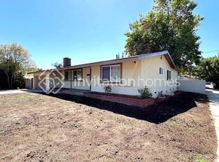 8465 Vassar Ave, Canoga Park, CA 91304