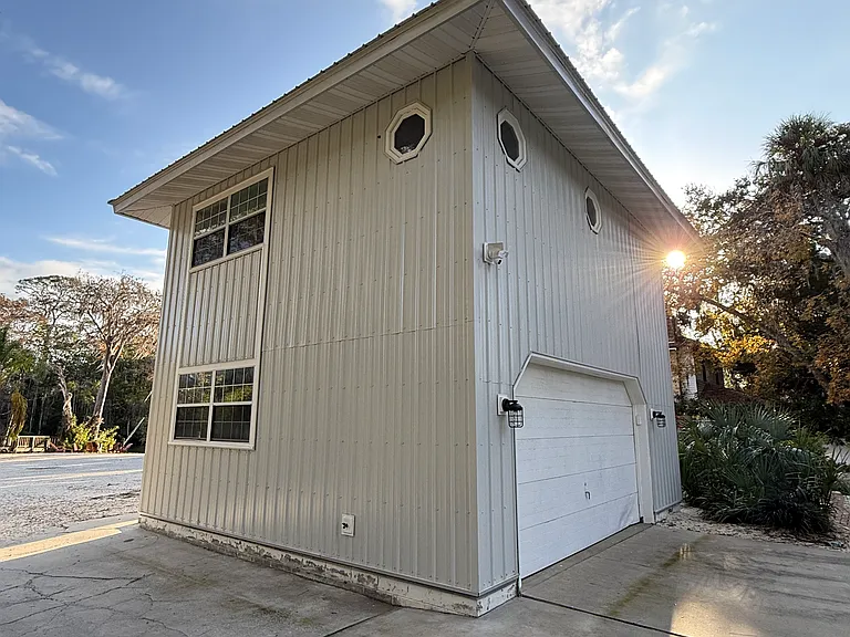 6209 Riverside Dr — Photo 34