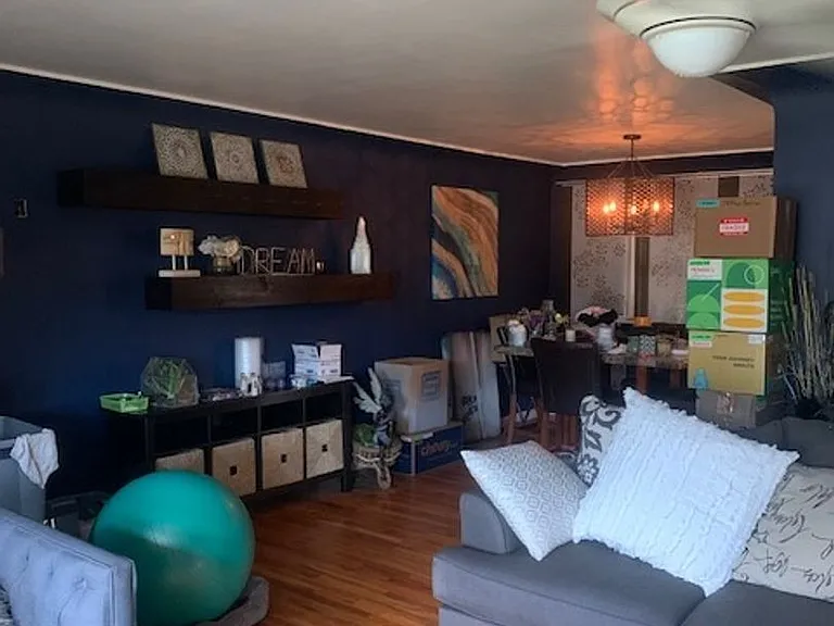 545 Crestmore Pl — Photo 2