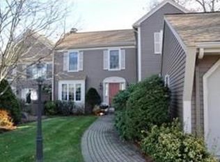 19 S Meadow Rdg, Concord, MA 01742