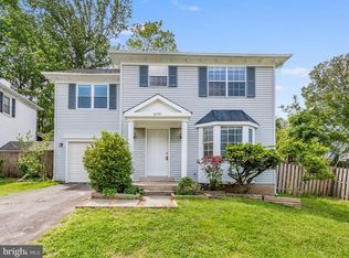 10129 Schoolhouse Woods Ct, Burke, VA 22015