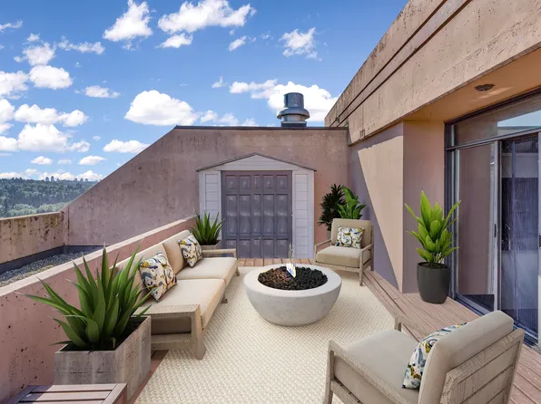 460 Westview St #Penthouse 7, Coquitlam, BC V3K 6C9