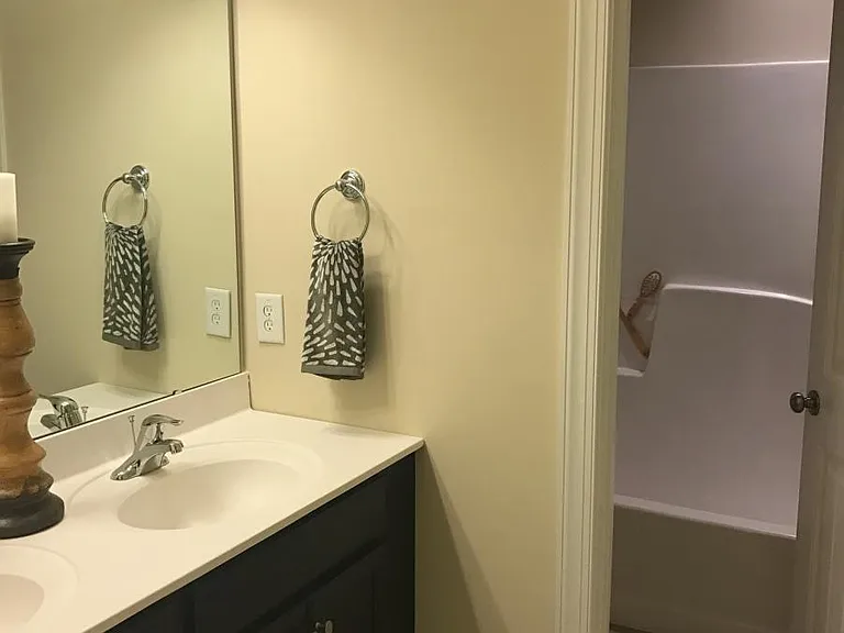 4226 Vallonia Dr — Photo 10