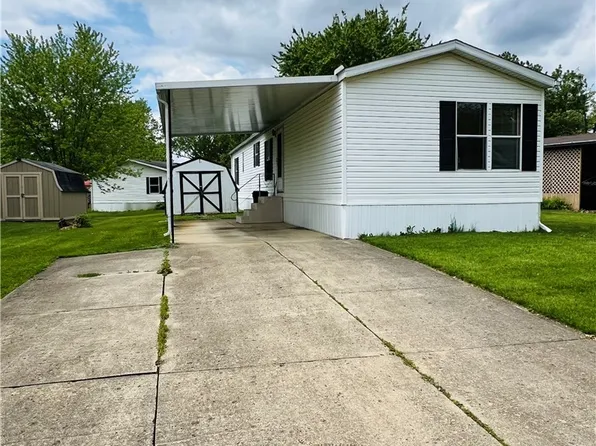 28 Thomas Blvd NW, Massillon, OH 44647