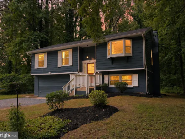 329 Chestnut Dr, Lusby, MD 20657