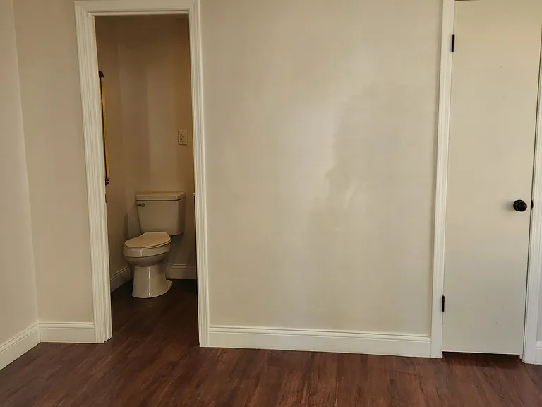 ADU detached apartment home - great for extended family, business office.