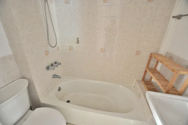 Rented by Compass | media 10