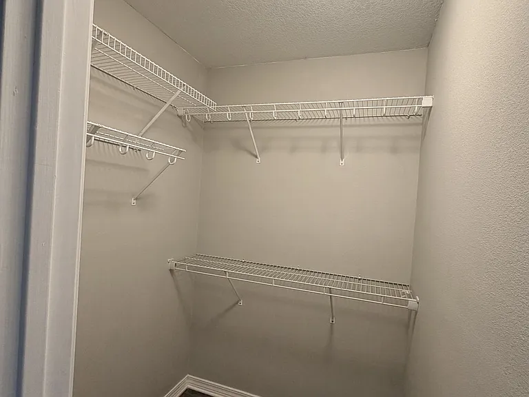 7738 Lola Cir — Photo 17