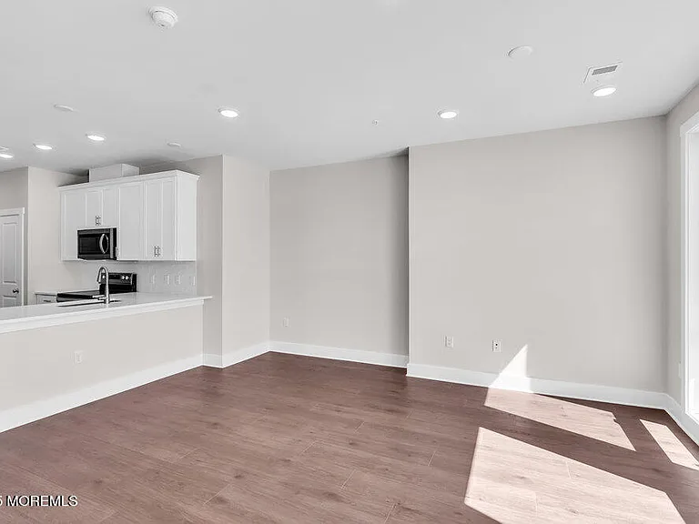 201 Sunset Ave #112 — Photo 3