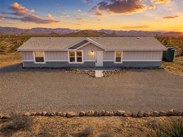 5874 Ehrenburg Dr, Golden Valley, AZ 86413