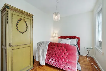 Rented by Bond New York