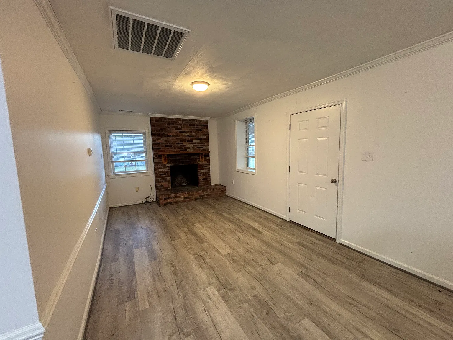 3 bed, 1200 sqft, $925 — Photo 3