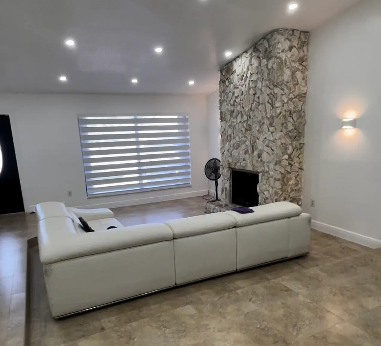 4 bed, 2660 sqft, $4,500 — Photo 2