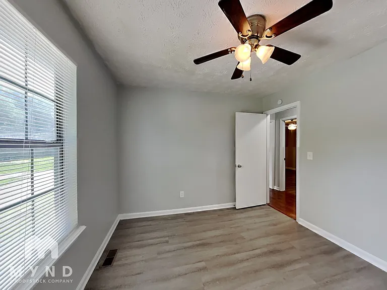2682 Winding Creek Dr — Photo 16