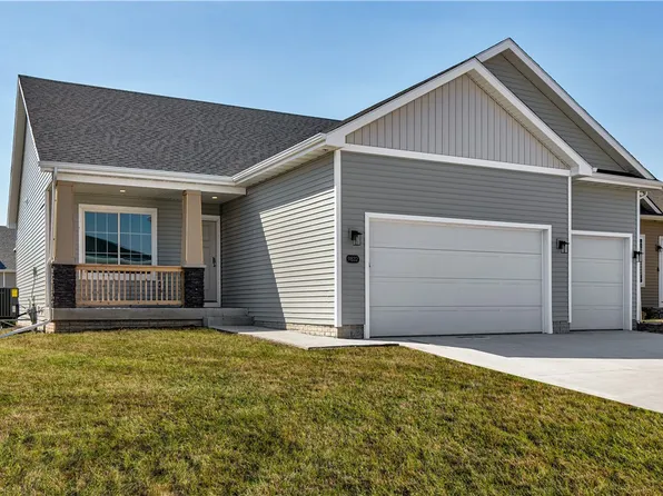 9832 Thorton Dr, Johnston, IA 50131