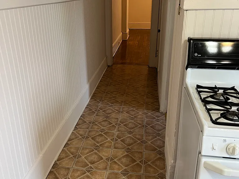 72 Heckman St — Photo 3
