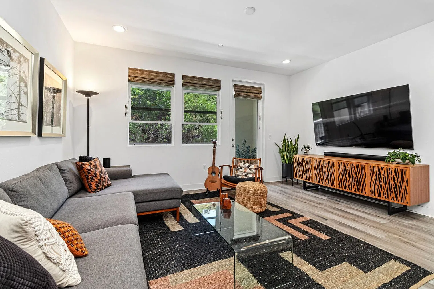4 bed, 4.0 bath, 1765 sqft, $8,387 — Photo 2