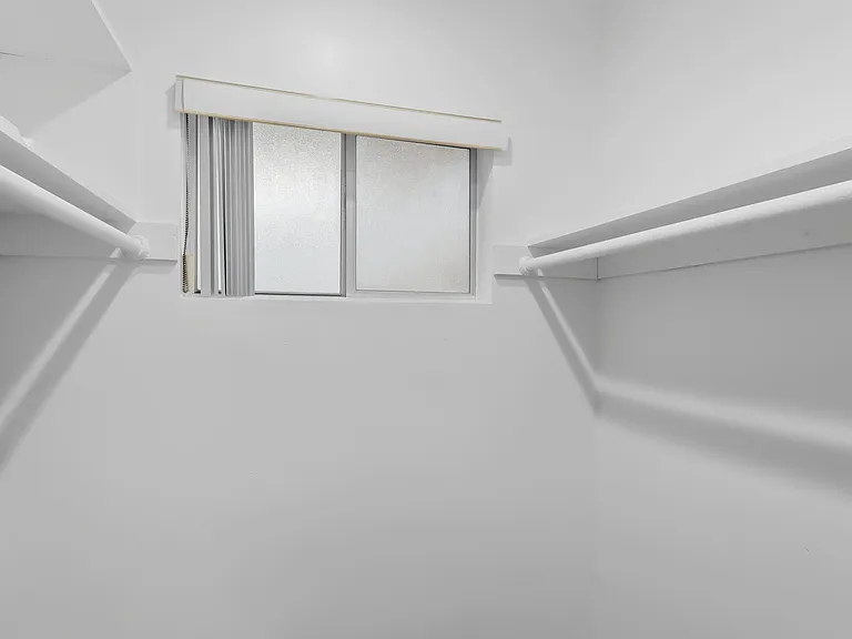 124 N Clark Dr #107 — Photo 25