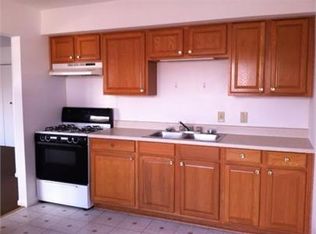 9618 Farmer Dr APT 101, Highland, IN 46322