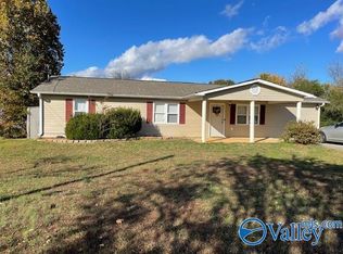 841 Yarbrough Rd, Harvest, AL 35749