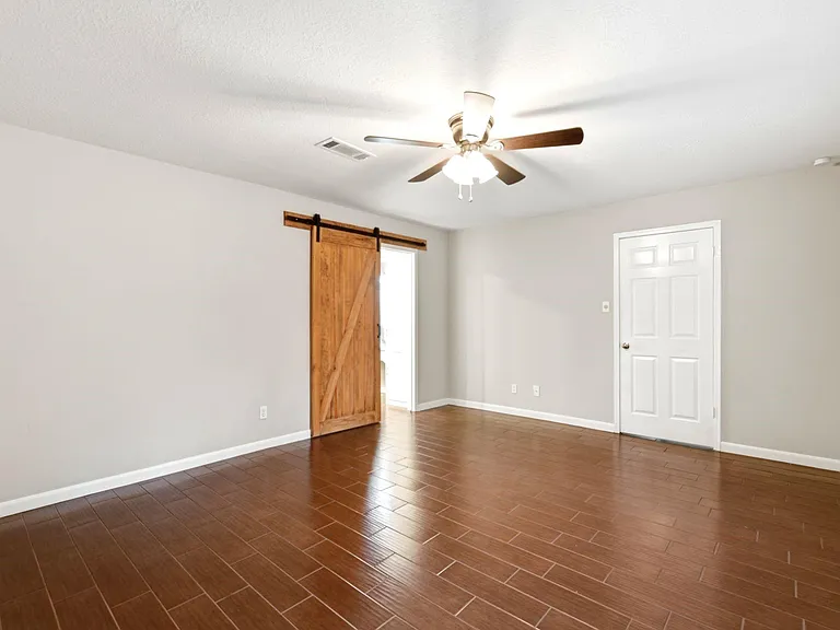 6307 Jadecrest Dr — Photo 27
