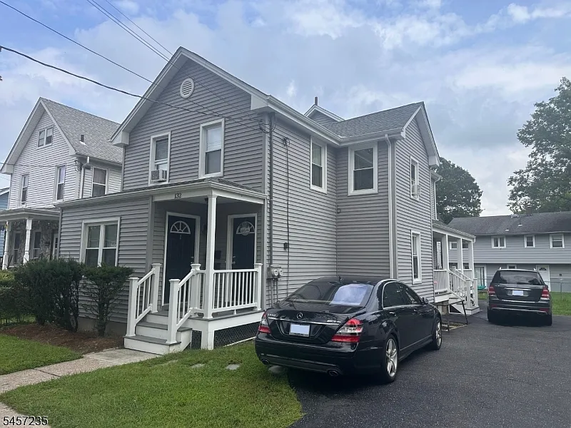 132 Stevens Ave