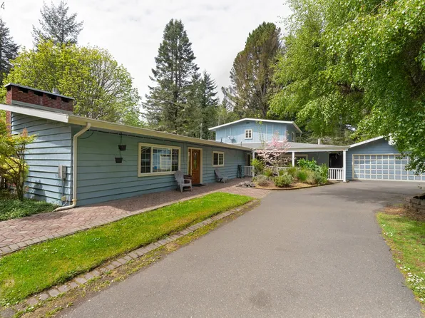 93706 Pickett Ln, Coos Bay, OR 97420