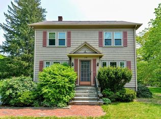 130 Fisher St, Walpole, MA 02081