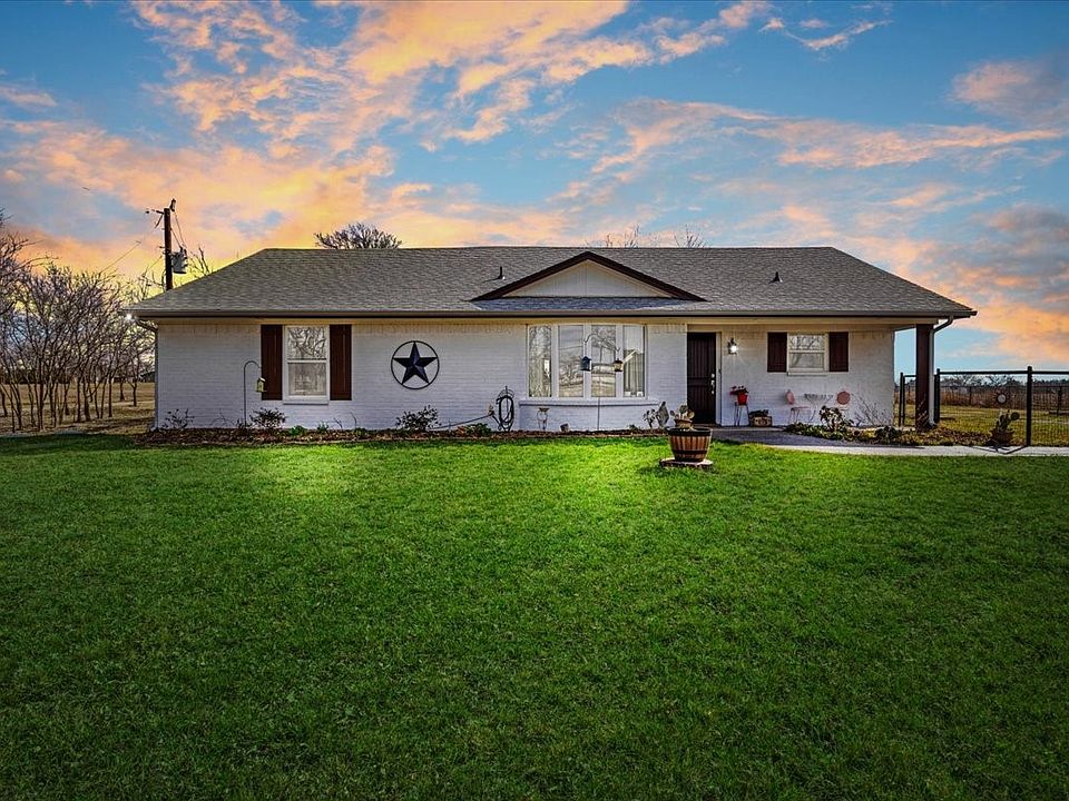 1st image of 698 Hackberry Rd