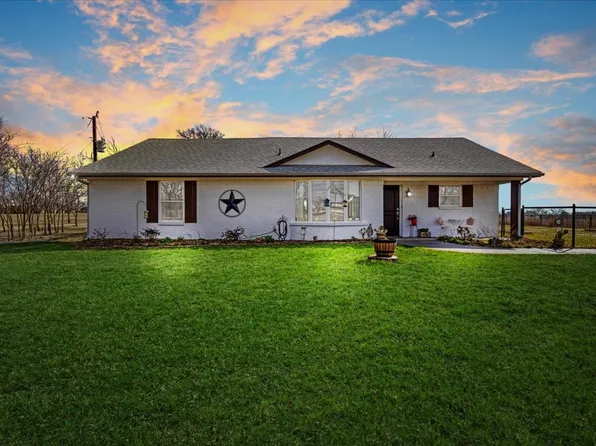 698 Hackberry Rd, Van Alstyne, TX 75495