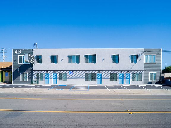 3rd image of 419 Palm Ave #104